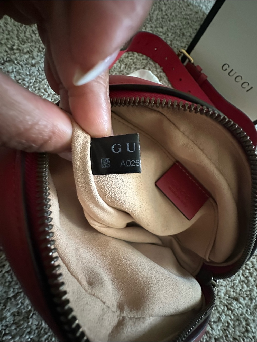 Gucci GG Marmont Matelassé Leather Belt Bag; Color Red; Very Good Condition - Picture 8 of 11